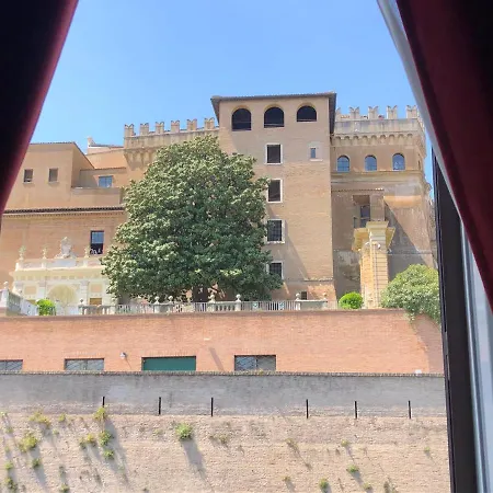 Manfredi House San Pietro 4*