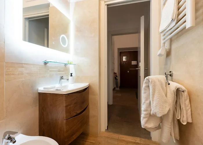 Manfredi House San Pietro 4*