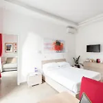 Manfredi House San Pietro 4*