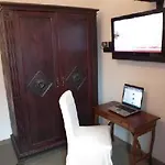 Manfredi House San Pietro ゲストハウス 4*