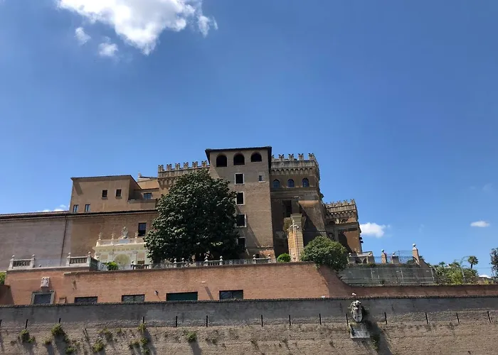 Manfredi House San Pietro Roma