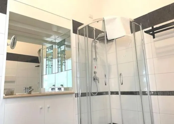Pensión Manfredi House San Pietro 4*