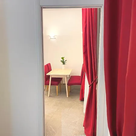 Manfredi House San Pietro Rome